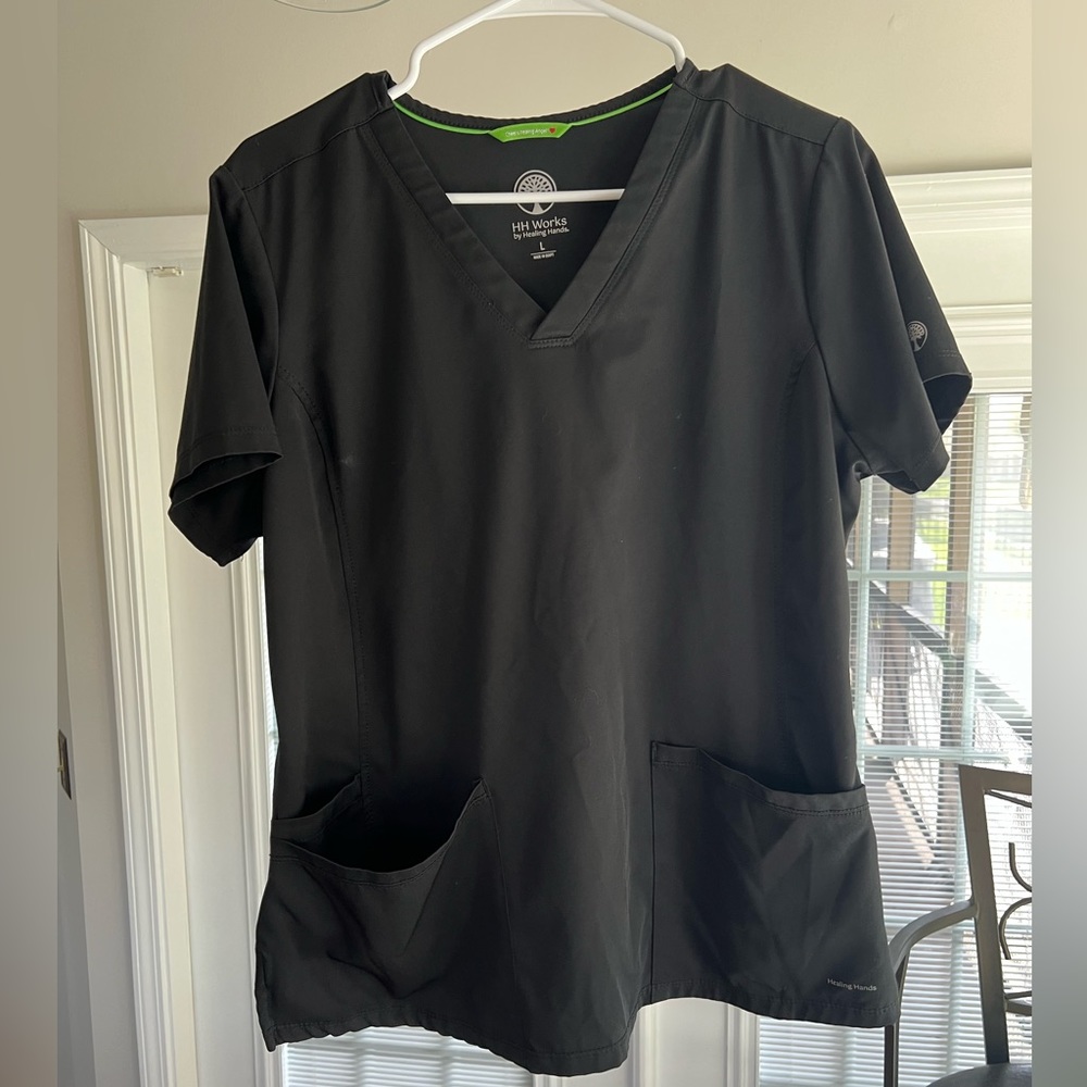 HEALING HANDS LARGE SCRUB TOP BLACK
